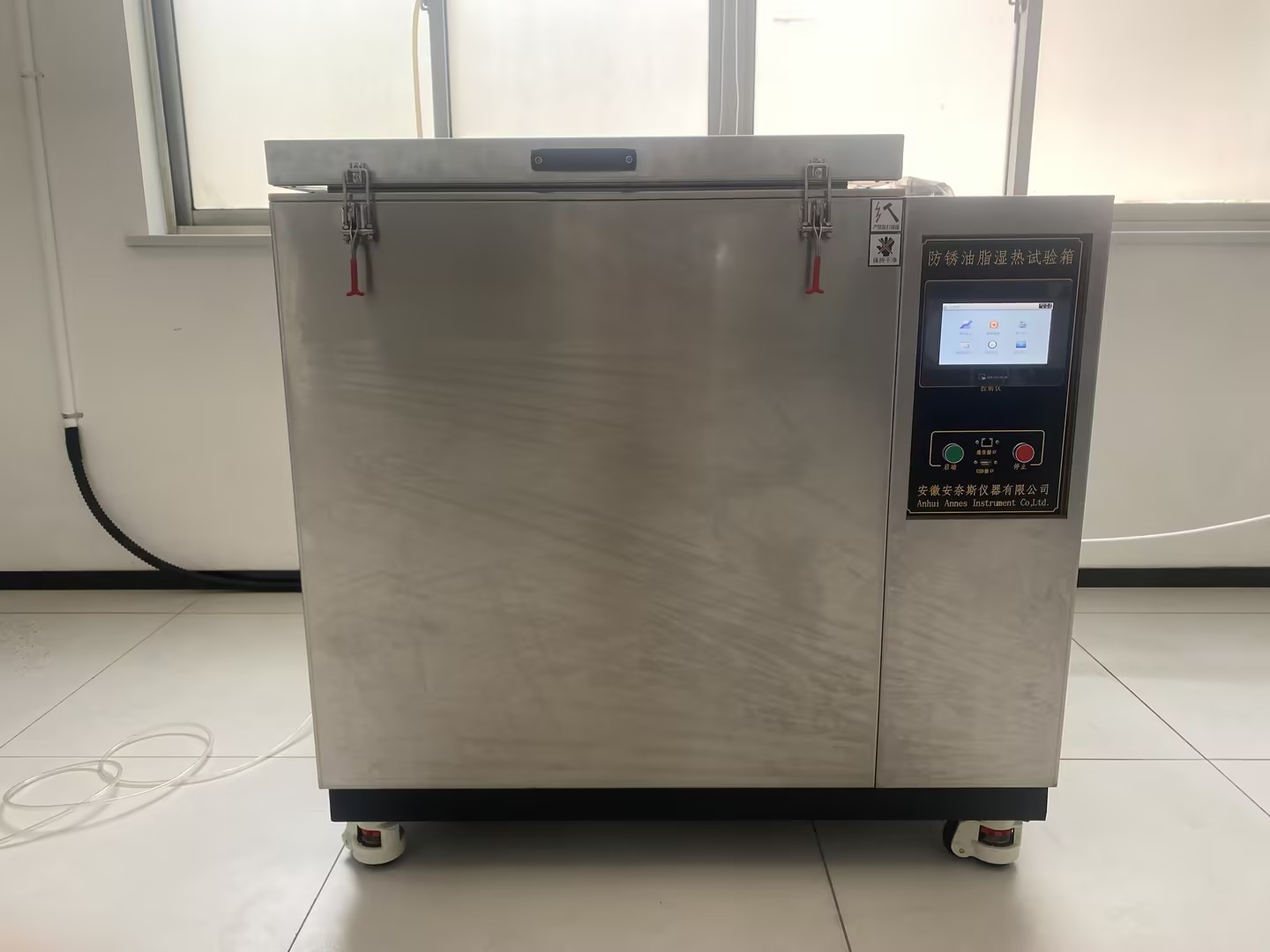 防銹油脂濕熱試驗(yàn)箱